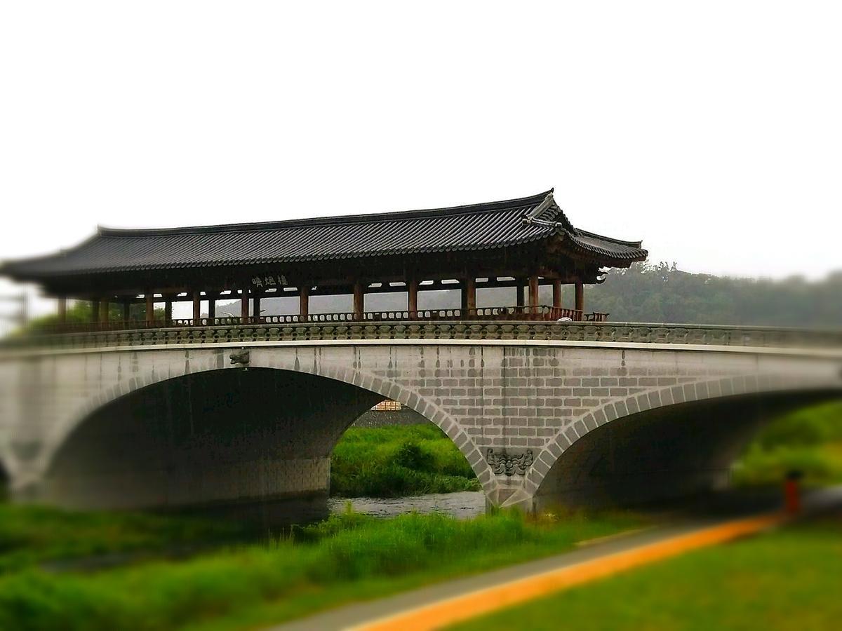 Dalbbit Hyang Hotel Jeonju Exterior foto